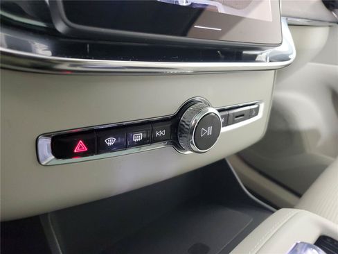 Certified 2026 Volvo XC90 B6 Ultra AWD/4WD image 30