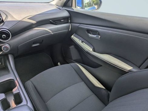 Used 2025 Nissan Sentra SV FWD image 17