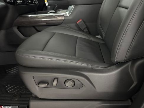 New 2026 Chevrolet Silverado 3500 LTZ w/ LTZ Premium Package image 11