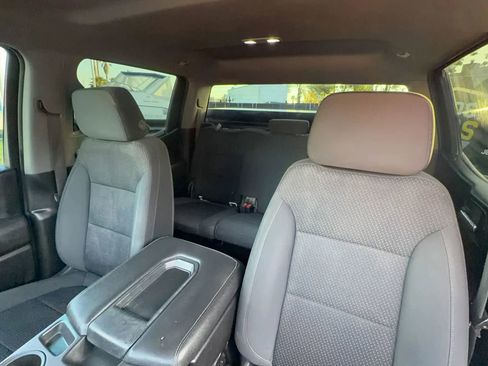 Used 2022 Chevrolet Silverado 1500 Custom image 17