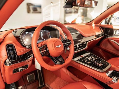 Used 2026 Aston Martin DBX 707 AWD/4WD image 19