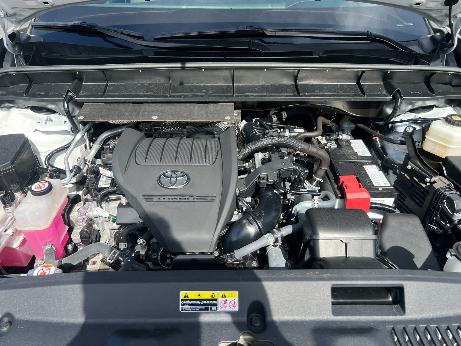 Used 2023 Toyota Highlander XLE AWD/4WD image 3