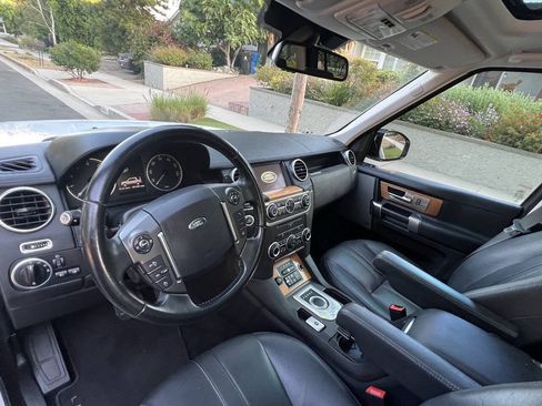 Used 2016 Land Rover LR4 HSE Silver Edition AWD/4WD image 9