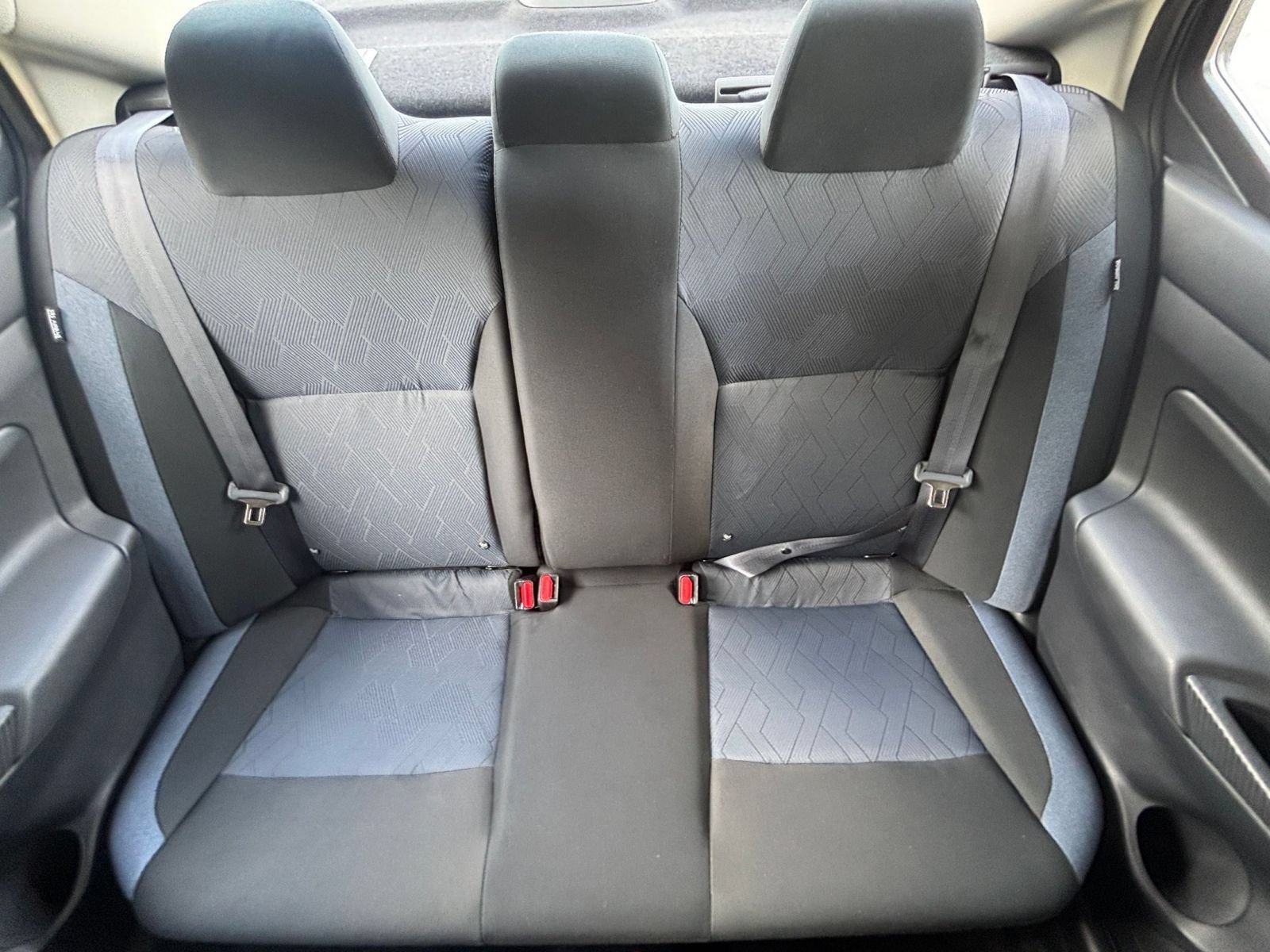 Used 2025 Nissan Versa SV FWD image 35