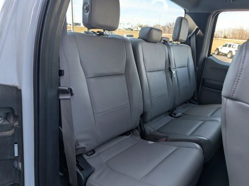 Used 2015 Ford F150 XL w/ Equipment Group 101A Mid image 10