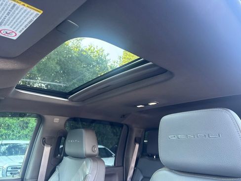 Used 2021 GMC Sierra 2500 Denali w/ Denali Ultimate Package AWD/4WD image 16