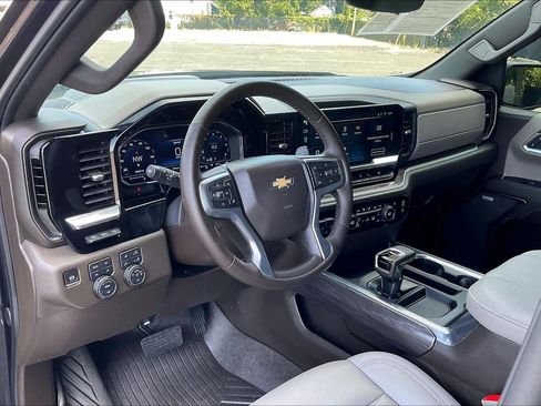 Used 2024 Chevrolet Silverado 1500 LTZ w/ LTZ Premium Package AWD/4WD image 14