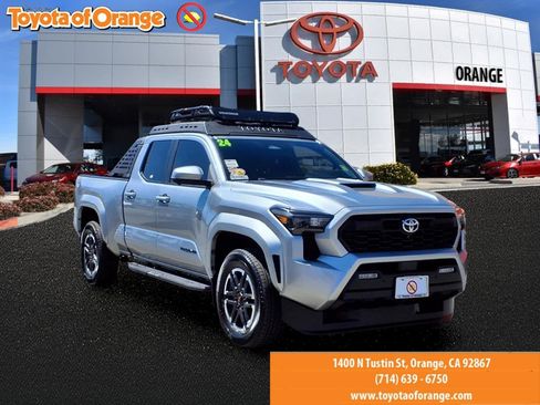 Used 2024 Toyota Tacoma TRD Sport w/ TRD Sport Premium Package AWD/4WD image 1