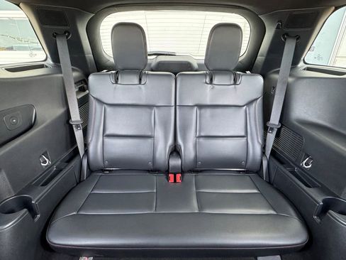 Used 2025 Ford Explorer ST-Line image 32