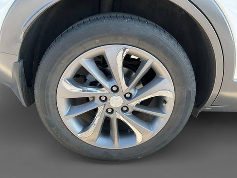 Used 2023 Buick Encore GX Essence w/ Experience Buick Package FWD image 10
