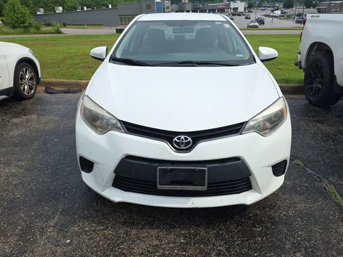 Used 2014 Toyota Corolla LE FWD image 2