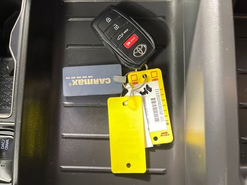 Used 2022 Toyota Tundra Limited w/ TRD Off-Road Package image 24