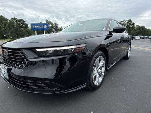 Used 2023 Honda Accord LX image 9
