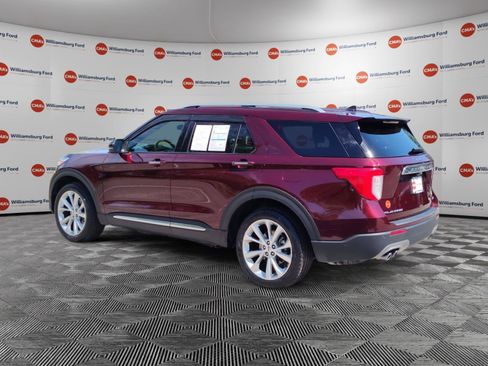 Certified 2022 Ford Explorer Platinum w/ Equipment Group 601A AWD/4WD image 3