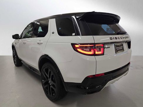 Certified 2025 Land Rover Discovery Sport Dynamic SE image 3