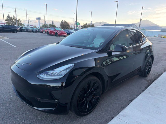 Used 2021 Tesla Model Y 2WD image 3
