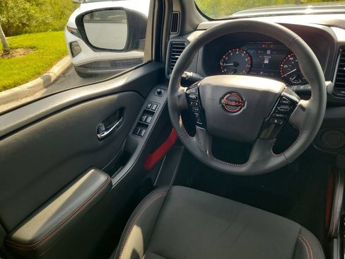 Used 2024 Nissan Frontier Pro-X w/ Technology Package RWD image 15