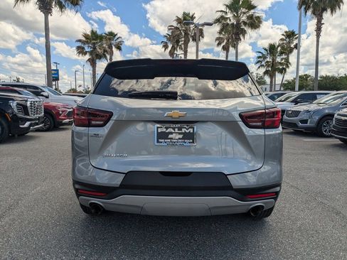 Certified 2025 Chevrolet Blazer LT FWD image 4