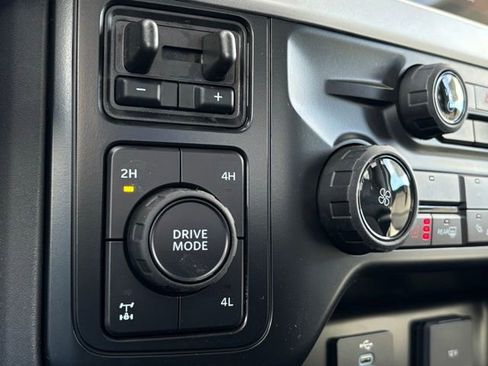 New 2026 Ford F250 XLT w/ XLT Premium Package image 39