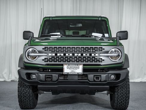 Used 2025 Ford Bronco Badlands image 2