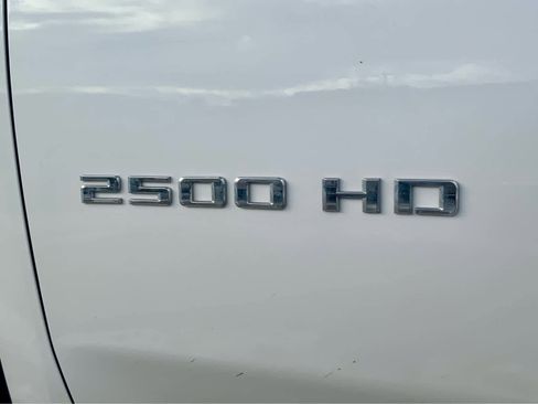Used 2024 Chevrolet Silverado 2500 High Country image 18
