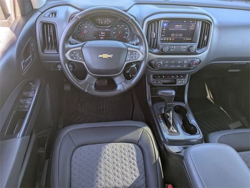 Used 2020 Chevrolet Colorado Z71 image 17
