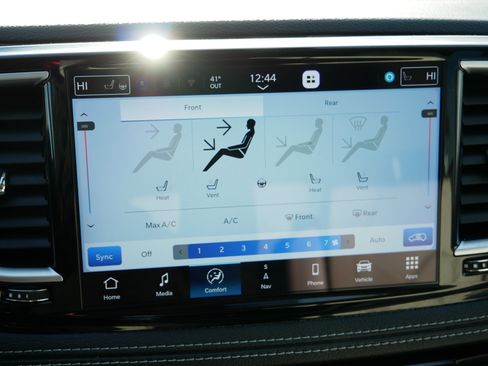 Used 2021 Chrysler Pacifica Limited image 22