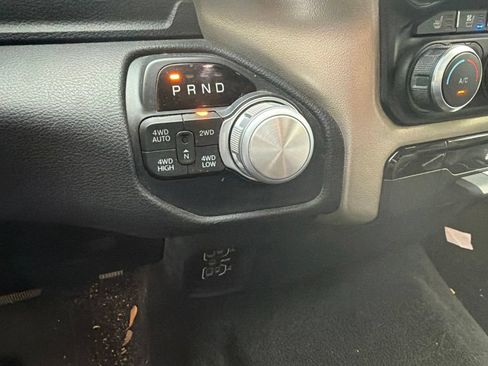 Used 2019 RAM 1500 Laramie AWD/4WD image 17