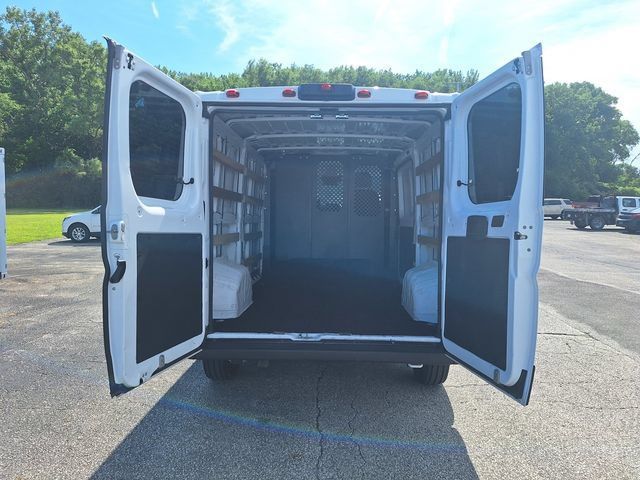 Used 2025 RAM ProMaster 2500 w/ U-Haul Equipment Group FWD image 14