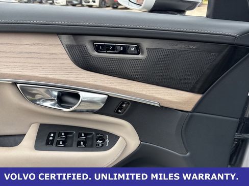 Certified 2025 Volvo XC90 B6 Plus image 16
