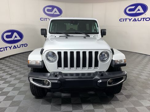 Used 2019 Jeep Wrangler Unlimited Sahara AWD/4WD image 9