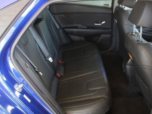 Used 2025 Hyundai Elantra Limited FWD image 11