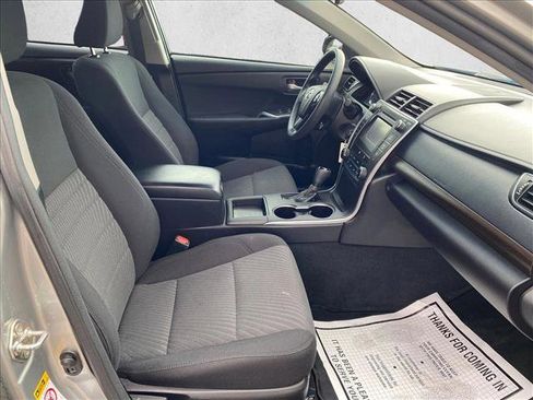 Used 2017 Toyota Camry LE FWD image 27
