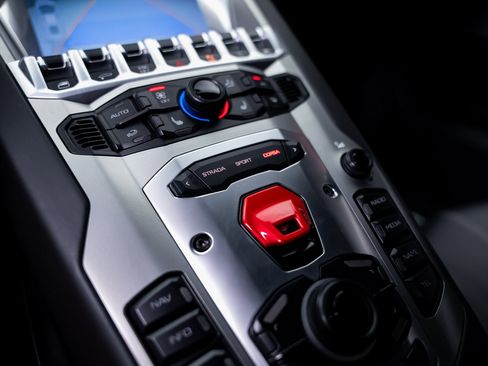 Used 2014 Lamborghini Aventador LP 700-4 image 50