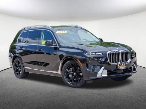 Used 2024 BMW X7 xDrive40i w/ Executive Package AWD/4WD image 2