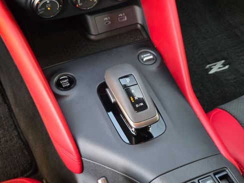 Used 2024 Nissan Z Performance w/ Floor Mat Package image 18