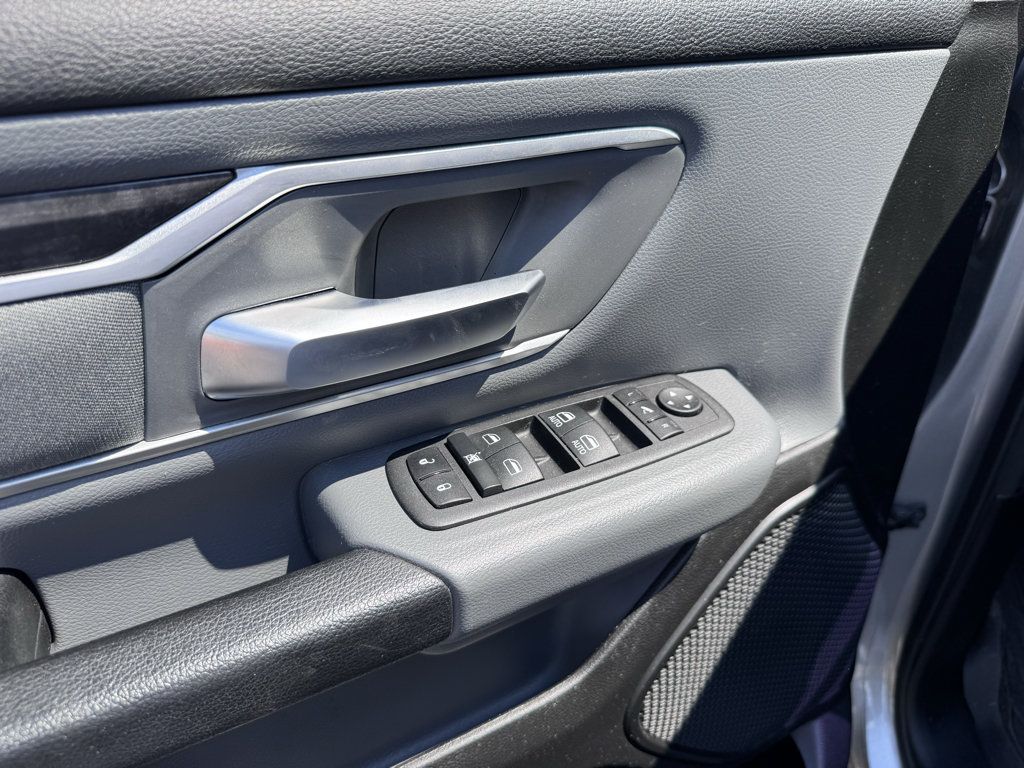 Used 2022 RAM 1500 Big Horn AWD/4WD image 10