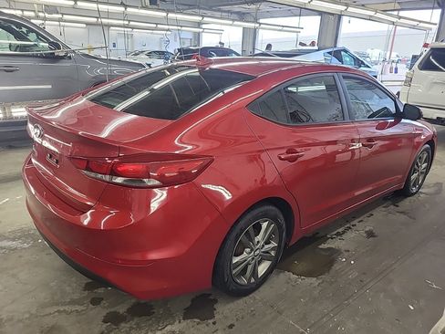 Used 2017 Hyundai Elantra SE FWD image 6
