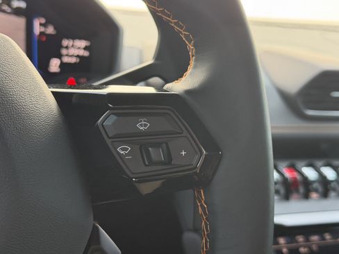 Used 2023 Lamborghini Huracan EVO RWD image 27