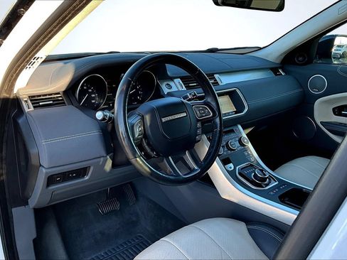 Used 2017 Land Rover Range Rover Evoque SE AWD/4WD image 17