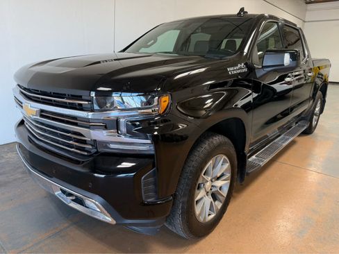 Used 2022 Chevrolet Silverado 1500 High Country w/ Z71 Off-Road Package AWD/4WD image 1