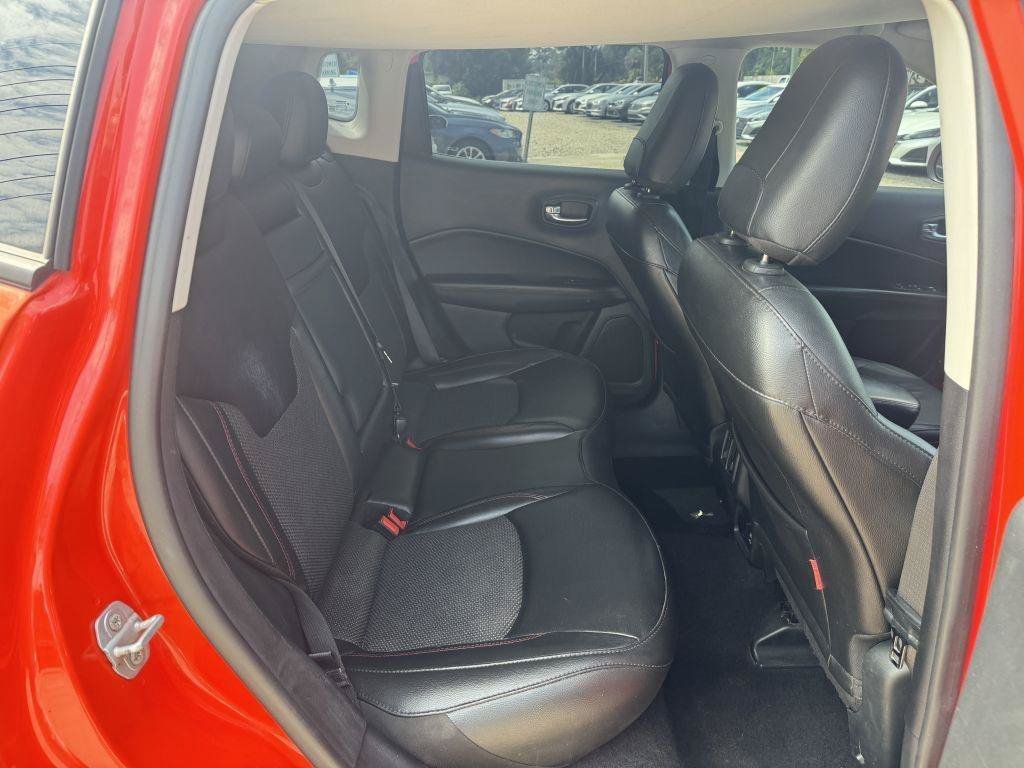 Used 2020 Jeep Compass Trailhawk AWD/4WD image 14