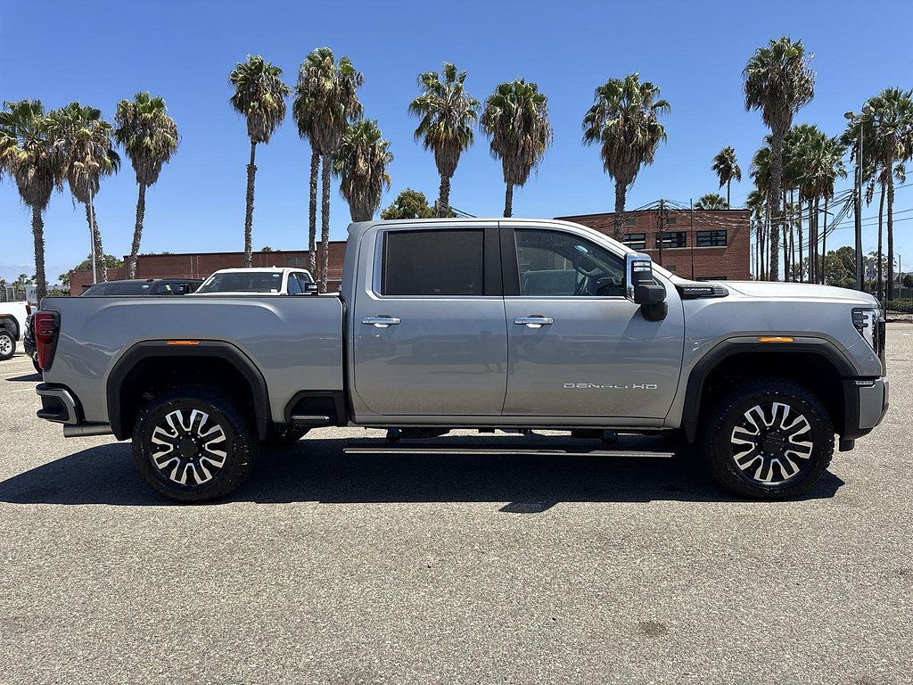 New 2026 GMC Sierra 2500 Denali Ultimate w/ Max Trailering Package AWD/4WD image 3