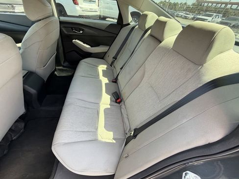 Used 2023 Honda Accord LX image 18