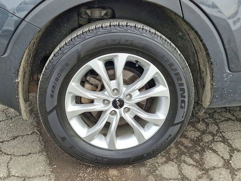 Used 2022 Kia Telluride LX image 28