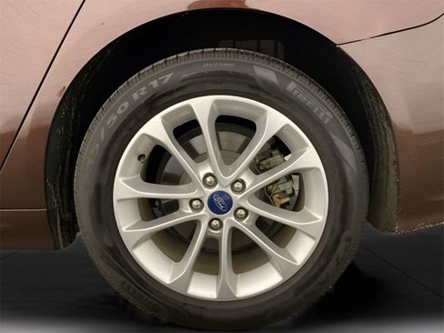 Used 2019 Ford Fusion SEL image 21