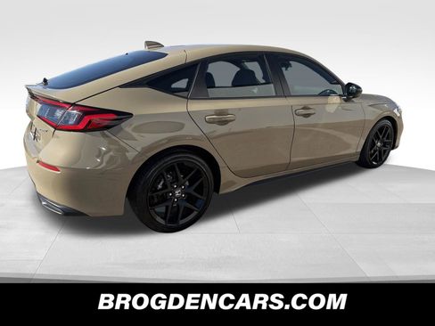 Used 2025 Honda Civic Sport image 3