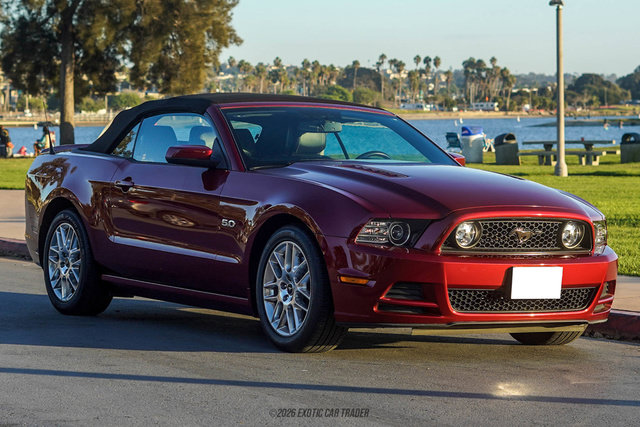 Used 2014 Ford Mustang GT Premium w/ Electronics Package RWD image 19