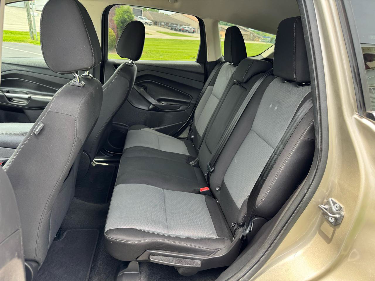 Used 2018 Ford Escape SE w/ SE Sync 3 Package AWD/4WD image 17