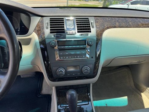 Used 2010 Cadillac DTS FWD image 13